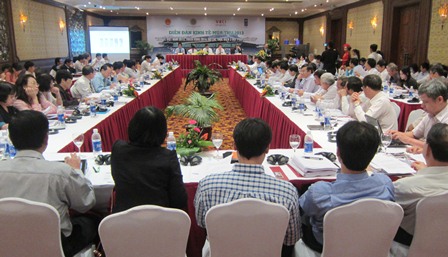 ผลักดันเศรษฐกิจเวียดนามด้วย 3 ก้าวกระโดดยุทธศาสตร์ในปี 2014